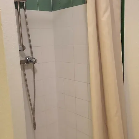 Cozy And Quiet Near Center Apartman *